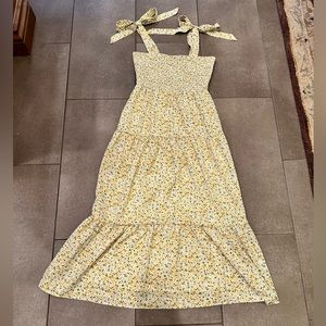 Sam Edelman size 4 Yellow Maxi Dress Smocked w/ Tie Straps Excellent Condition